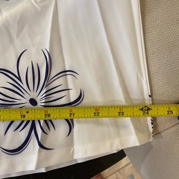 Breezy Blouse With Stand Up Collar - Picture 8 of 8